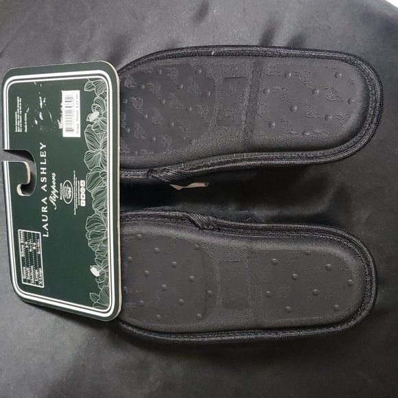 Laura Ashley NWT Black and White Polka Dot Slippers, Small 5-6 - Picture 3 of 6
